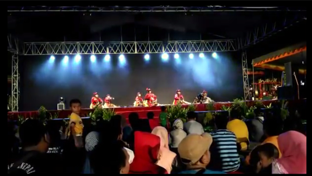 Persembahan Universitas Negeri Malang Dalam Festival Tari Turonggo Yakso di Trenggalek